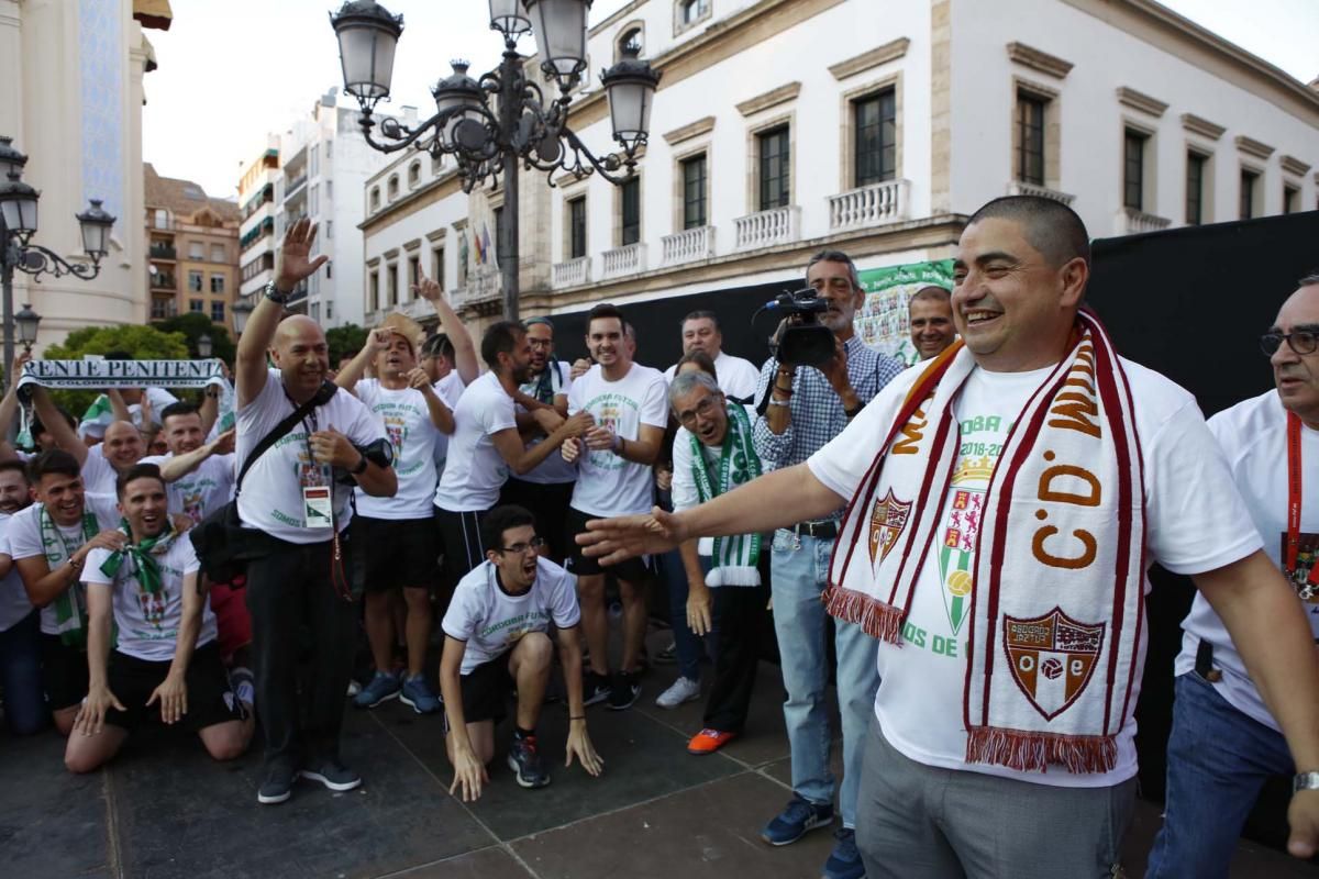 El Córdoba CF Futsal celebra el ascenso en Las Tendillas