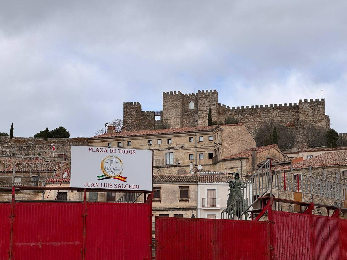 Plaza de Toros "Juan Luis Salcedo" en Trujillo