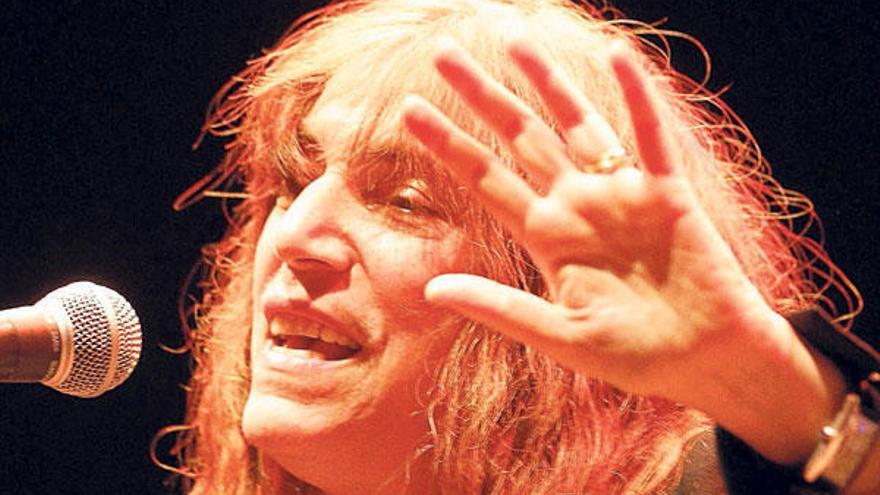 El rock de Patti Smith cautiva Castrelos