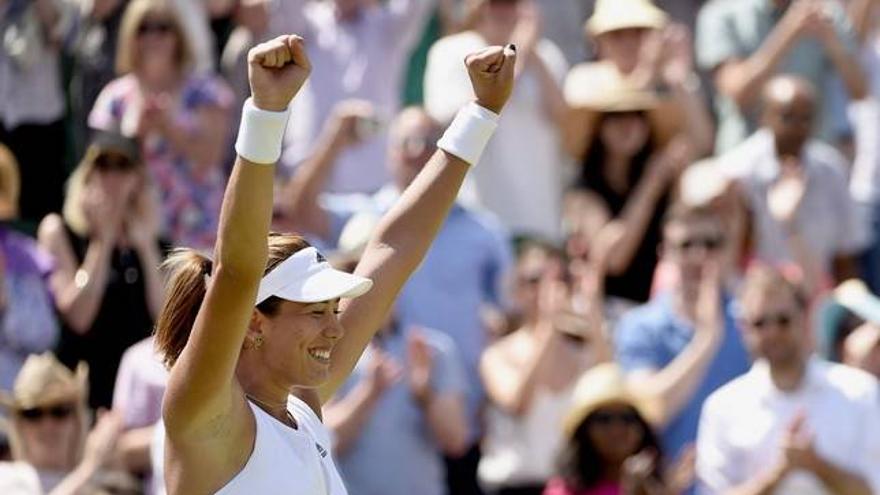 Muguruza sufre ante Kerber pero pasa a octavos de final