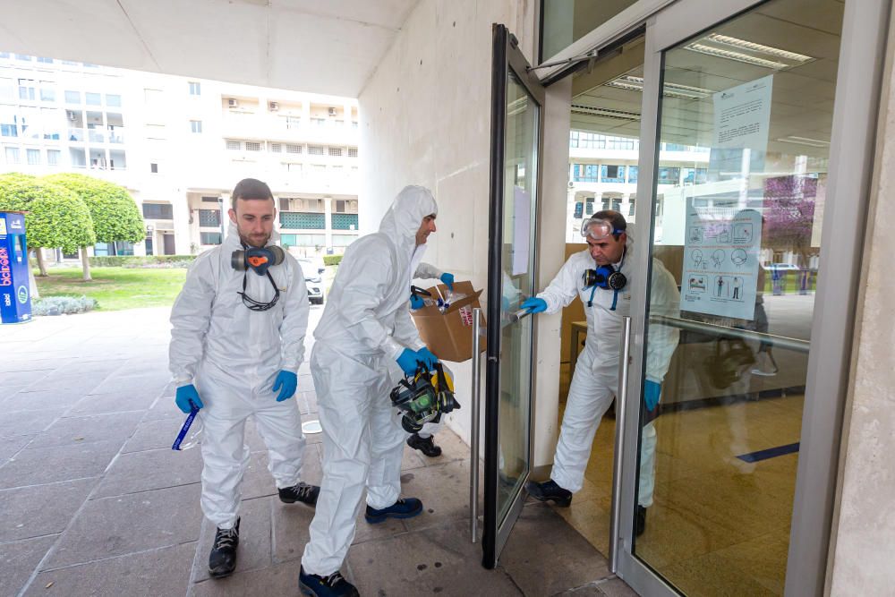 El Ayuntamiento de Benidorm procede a la desinfección del edificio consistorial