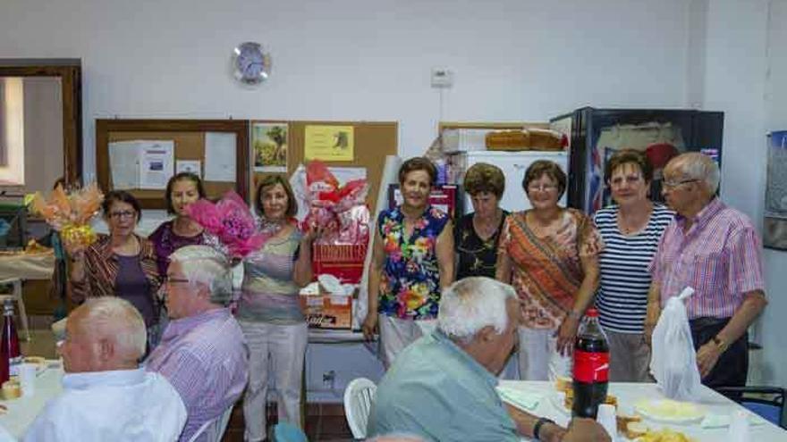 Junta directiva de la asociación de jubilados tabareses.