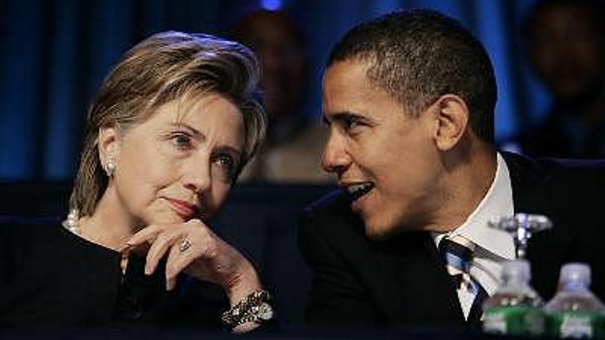 Hillary Clinton junto a Barack Obama en una imagen de archivo.