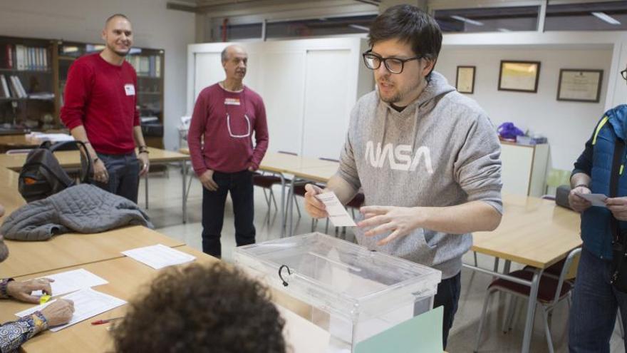 Votaciones en un instituto de Alicante