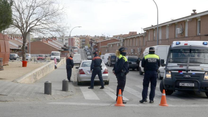 El barri de Sant Joan de Figueres en un dels darrers operatius policials