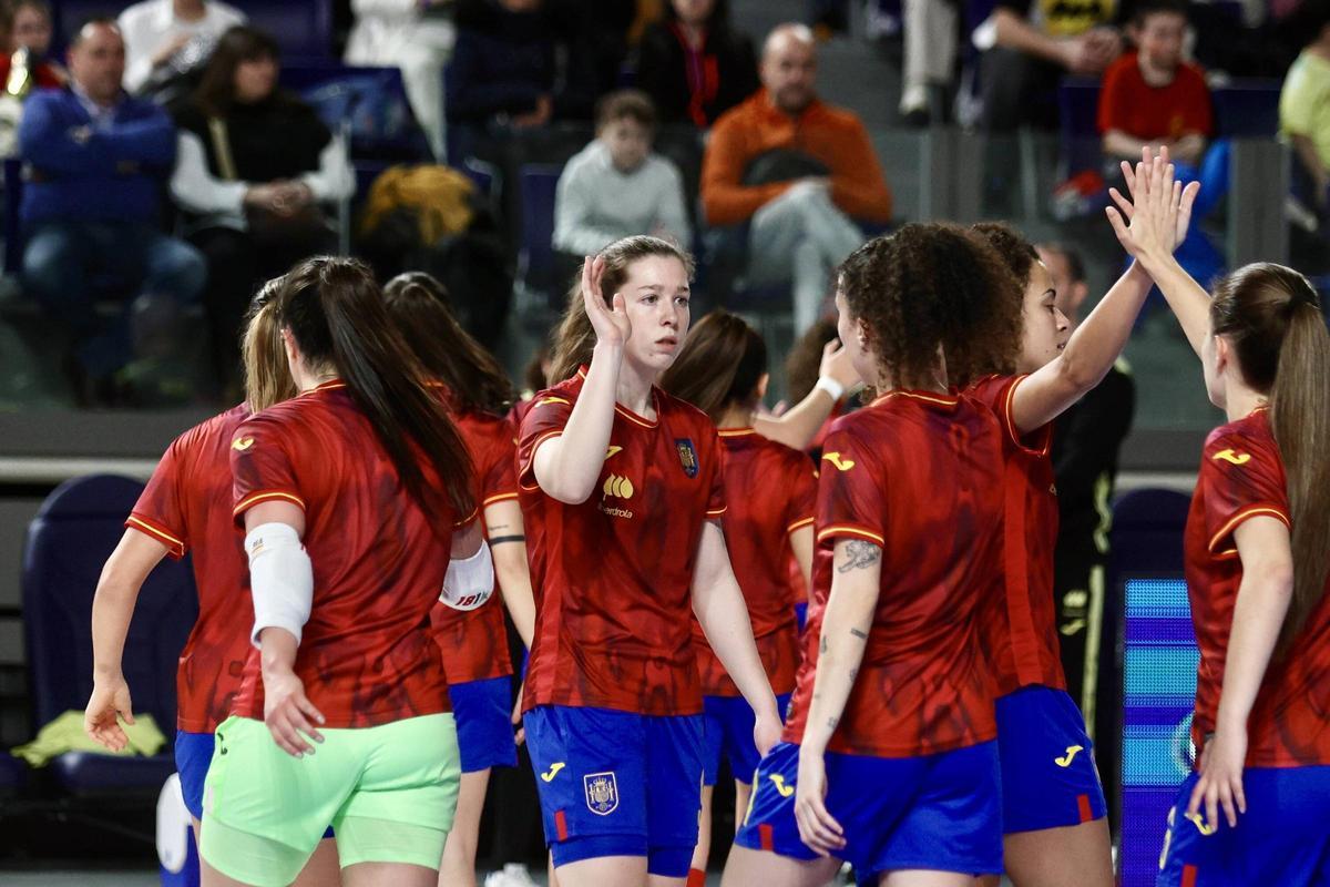 La selección española femenina sub-23 de fútbol sala, en Oviedo La selección española femenina sub-23 de fútbol sala, en Oviedo