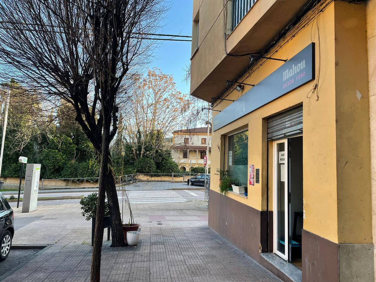 Migas 'take away' en el Puente de San Francisco de Cáceres