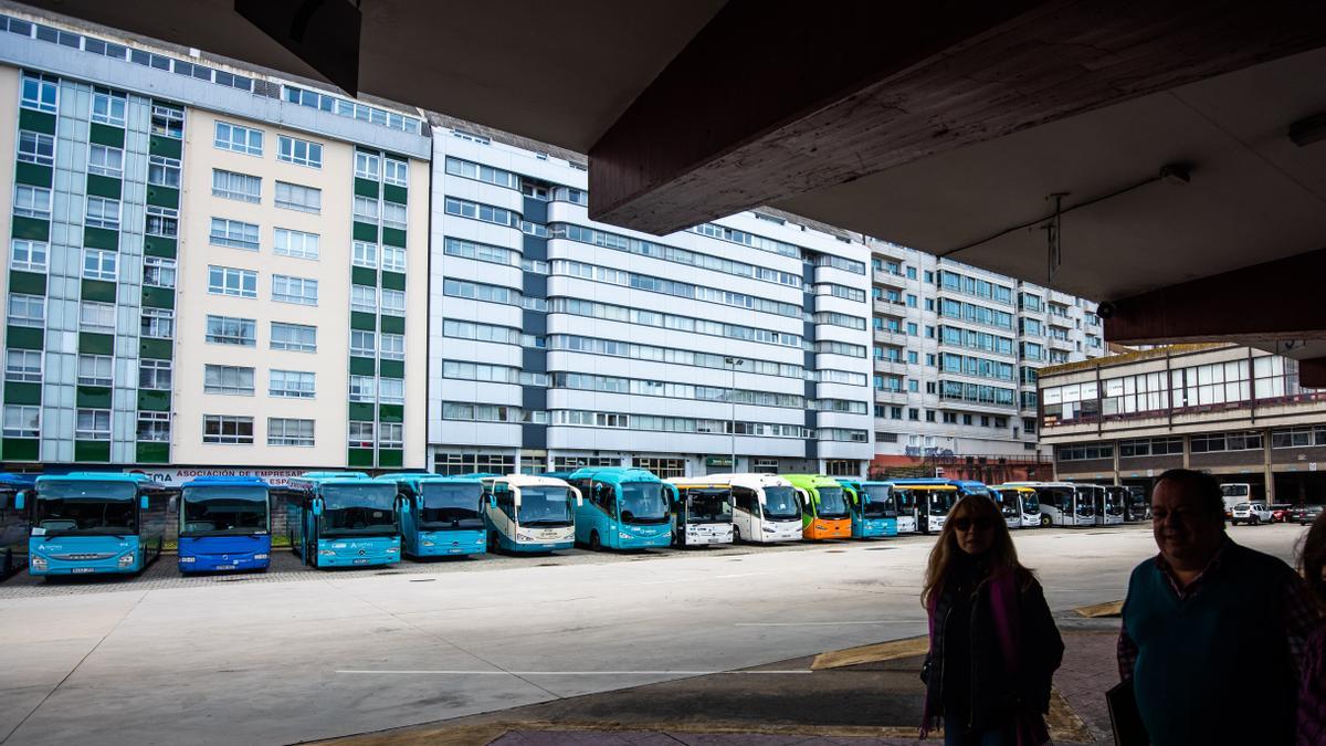 Los piquetes paralizan la estación de autobuses de A Coruña