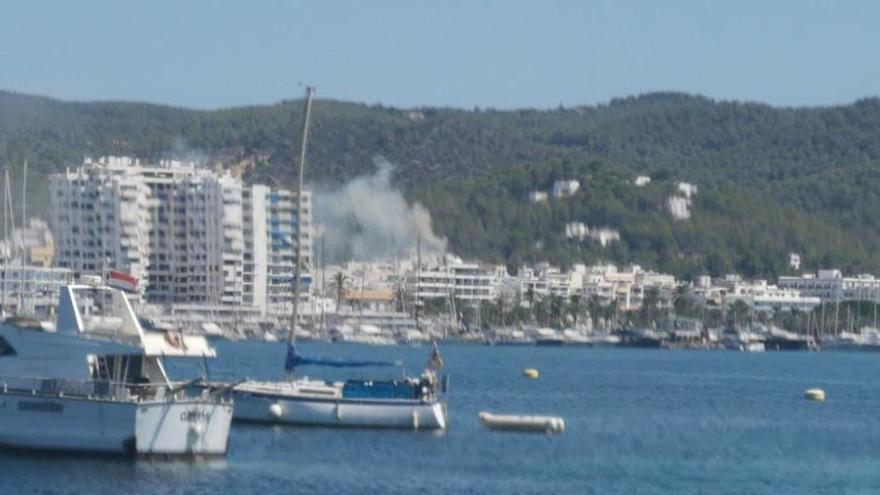 Desalojadas 40 personas por el incendio de una chimenea en Sant Antoni