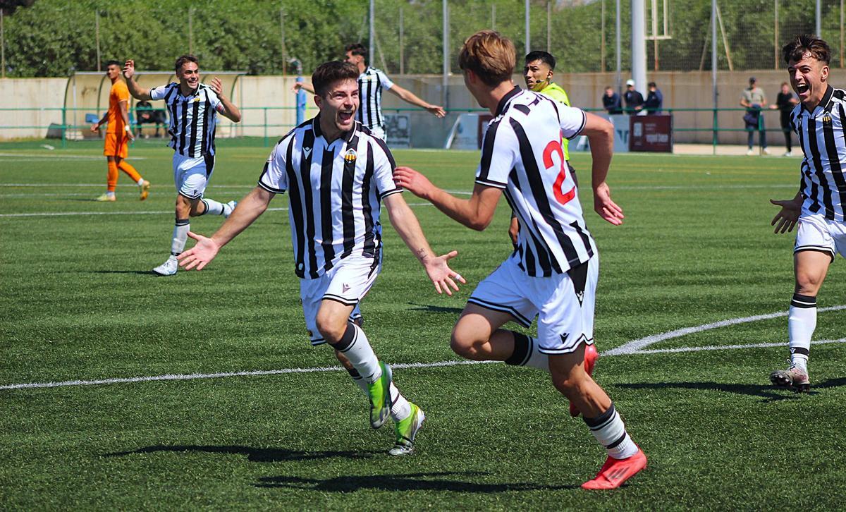 Carlos Segura ha destacado por su fino olfato goleador esta temporada.