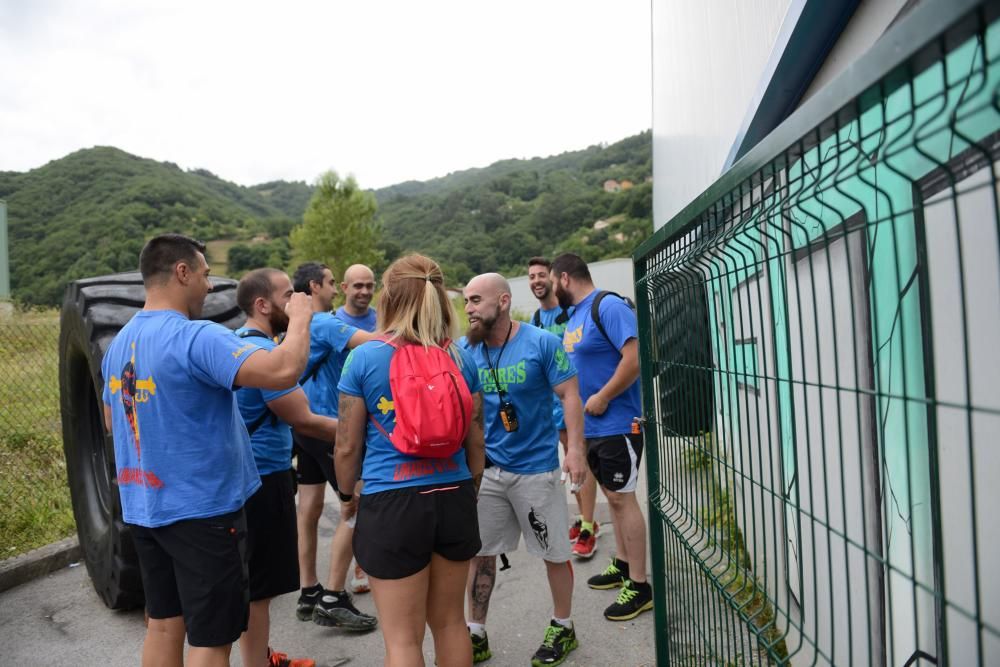 Reto solidario de los miembros del gimnasio Linares de Sotrondio