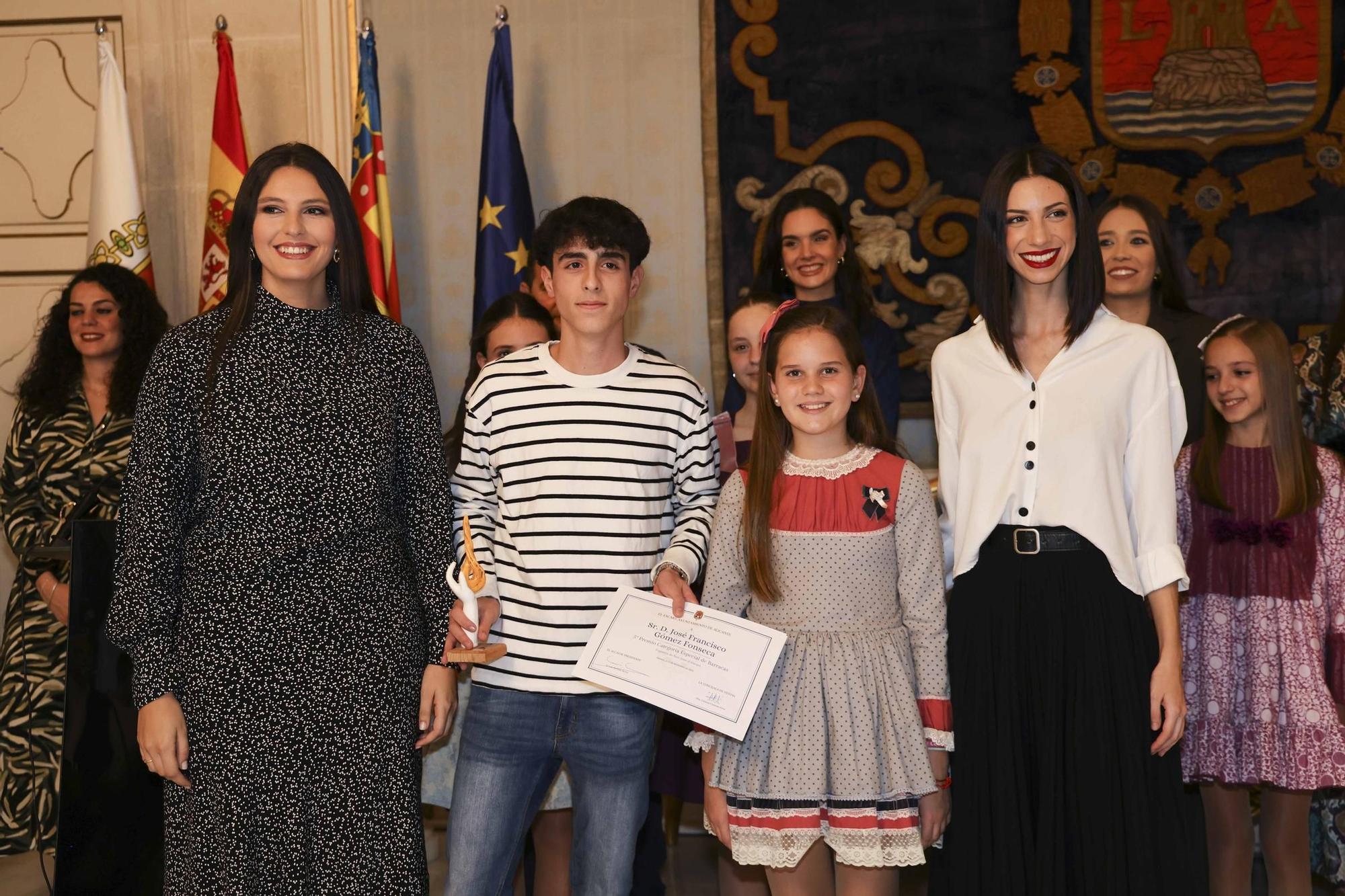 Así ha sido la entrega los premios a los Artistas de Hogueras