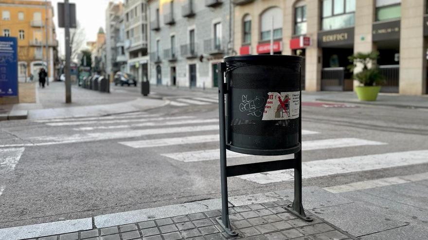 Figueres col·locarà 400 papereres amb un model que evita abocaments incívics