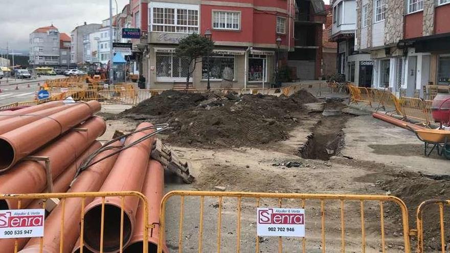 Las obras en Beiramar (O Grove) donde trabajaba la excavadora desaparecida. // Muñiz