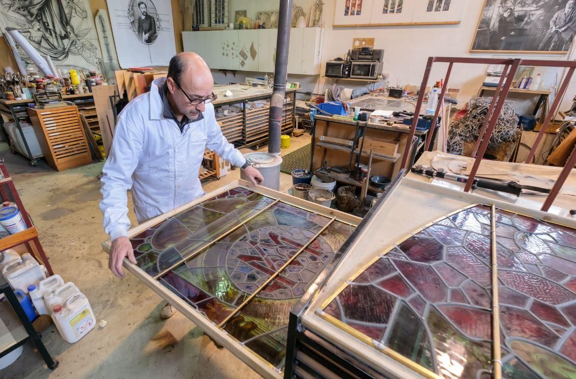 Las imágenes del proceso de restauración de las vidrieras de la Catedral de Murcia