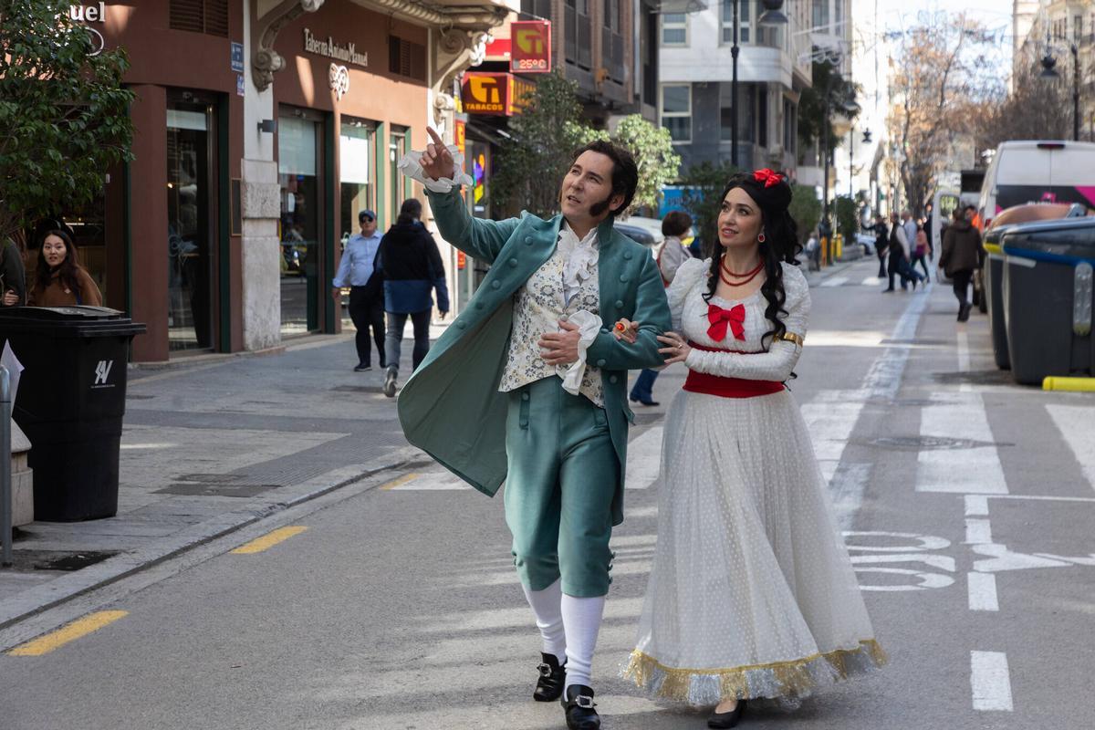 Javier Godino (Goya) y Érika Bleda (la Duquesa de Alba) durante la presentación del musical en València.