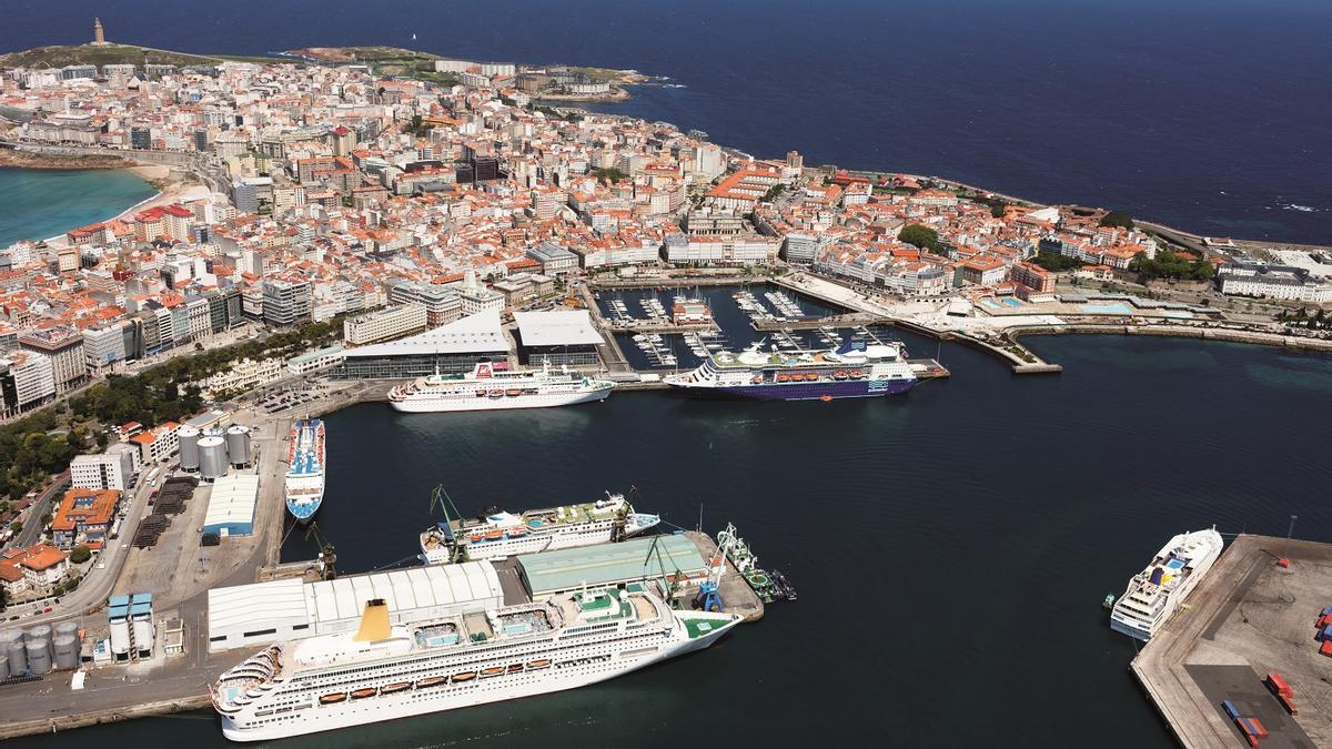 Puerto de A Coruña, escala del Atlántico