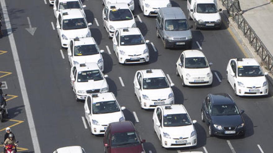 Las vacaciones de los taxistas gustan al sector