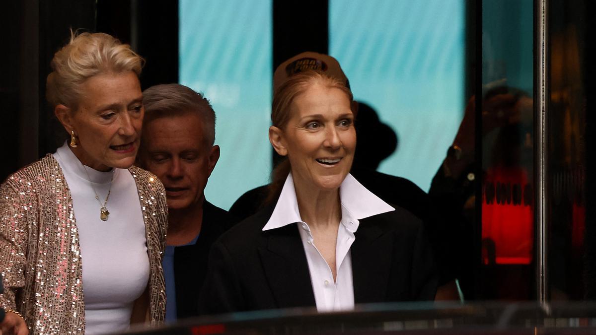 La cantante Celine Dion, afuera de su hotel antes de los Juegos Olímpicos de París 2024