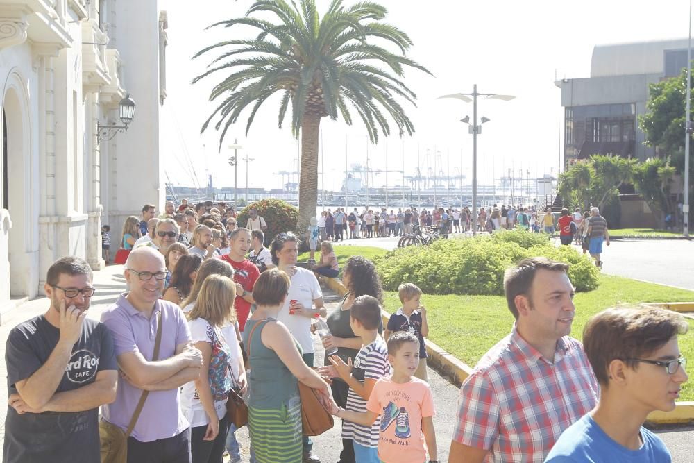 El buque italiano Amerigo Vespucci visita Valencia