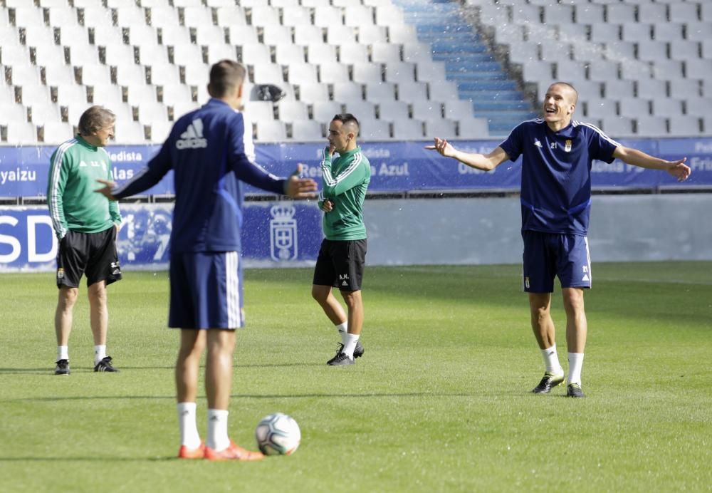 Entrenamiento del Real Oviedo en el Carlos Tartiere