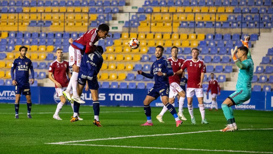 El UCAM sacude sin piedad al Real Murcia en La Condomina