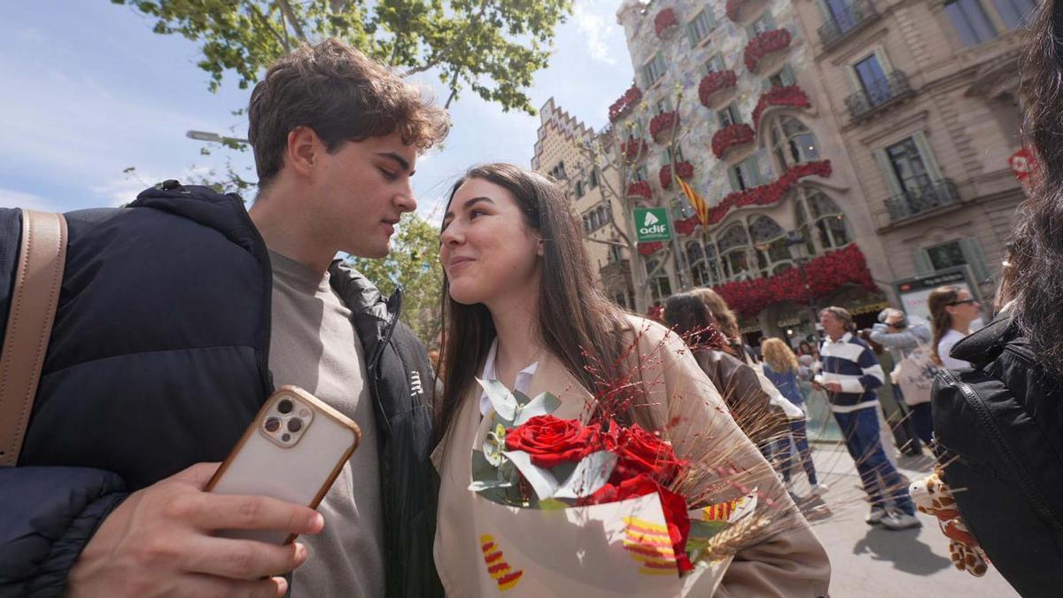Un Sant Jordi de récord, en imágenes