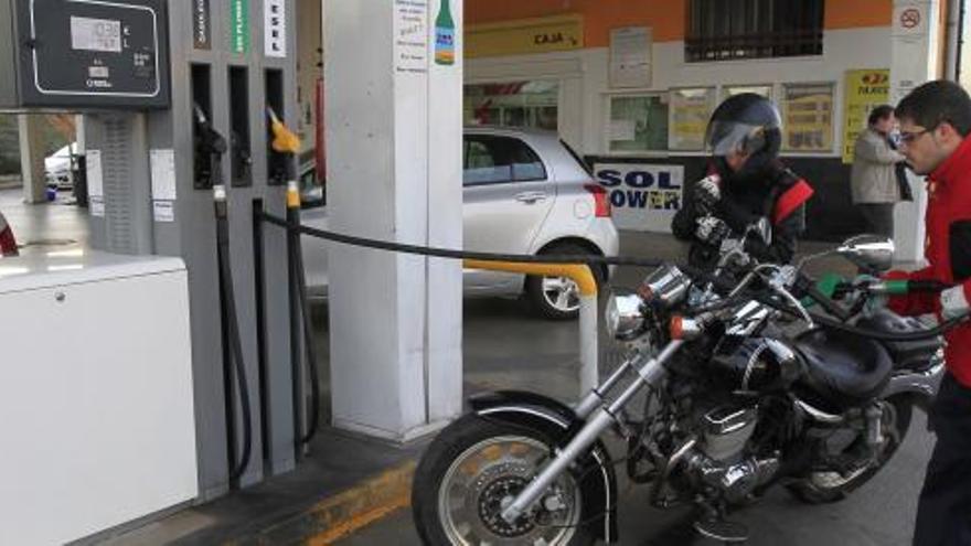 La gasolinera más barata de Valencia, en el polígono Vara de Quart.