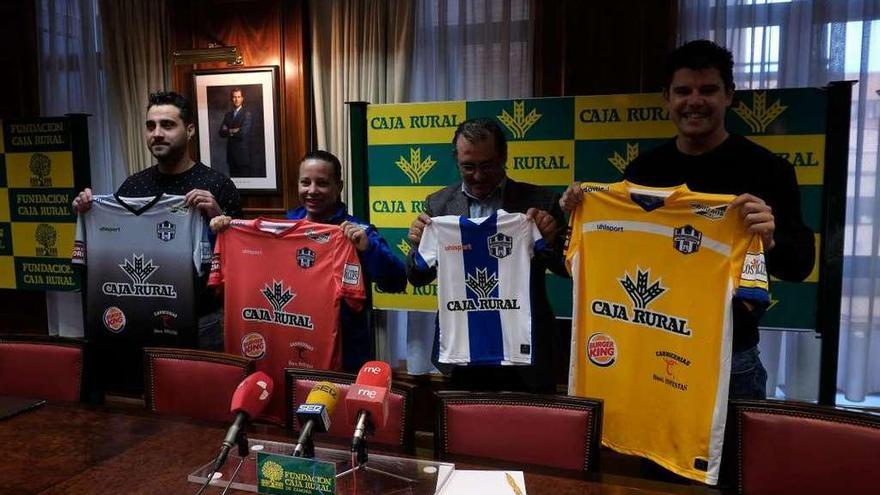 Ángel Manteca, Alexia, Narciso Prieto y Álvaro Arias, en la presentación del acuerdo.