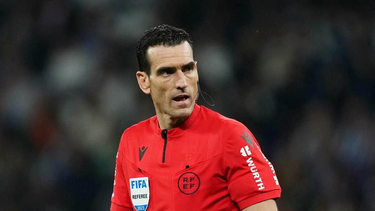 Martínez Munuera, el árbitro del Atlético - FC Barcelona de las semifinales de la Copa del Rey