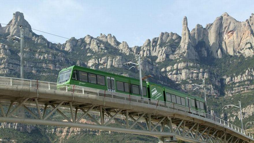 Muere un ocupante del coche caído por un barranco en Montserrat