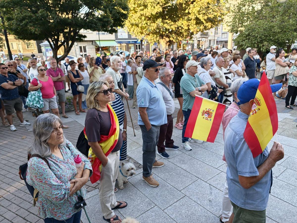 Concentración en apoyo a Ceuta en Cangas