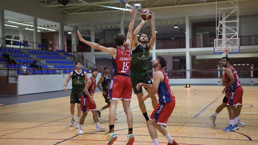 El partido del UCB Córdoba ante el Jaén, en imágenes