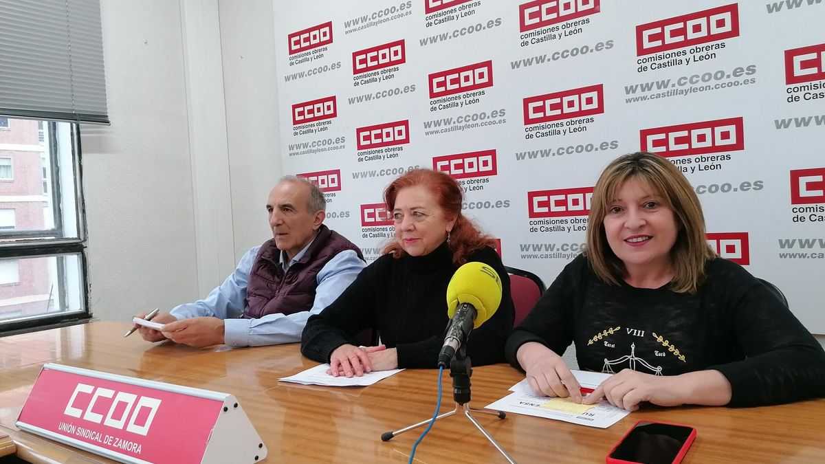 Teo Movilla, Maribel García y Trini Acebes, responsables de CC OO.