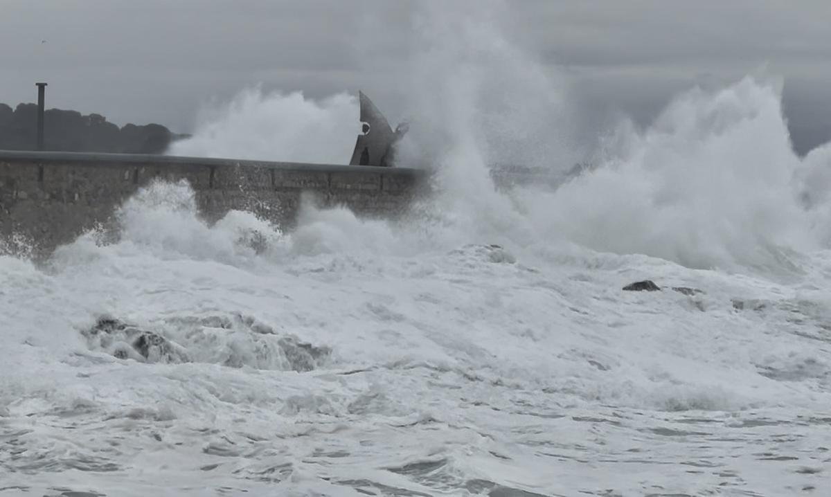 Les imatges del temporal a l'Escala