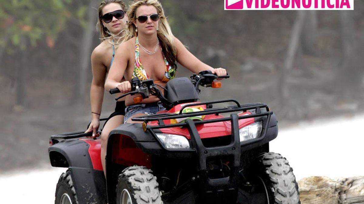 Britney Spears, de vacaciones en Costa Rica