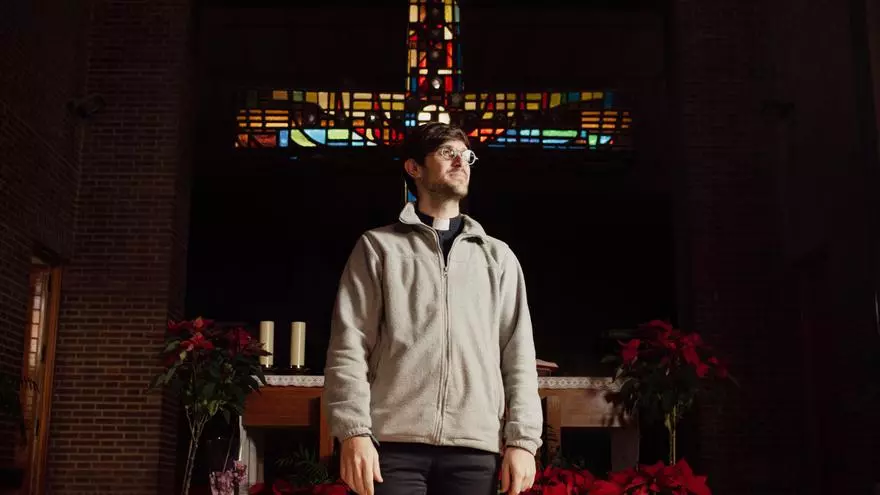 Estas son las razones por las que el padre Damián ha dejado el sacerdocio