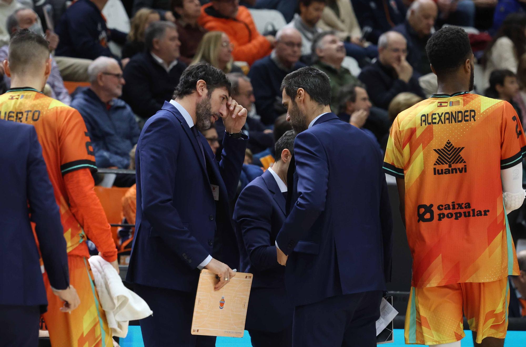 Las mejores imágenes del Valencia Basket - Girona Basketball