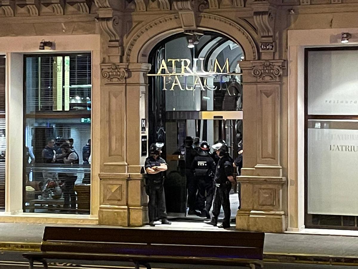 A la presó el detingut pel segrest d’un home en un hotel de Barcelona A la presó el detingut pel segrest d’un home en un hotel de Barcelona