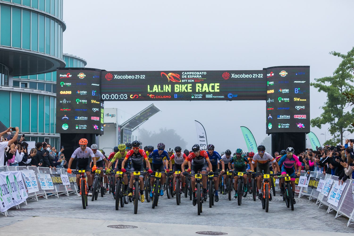 La Lalín Bike Race, siempre exigente, no defraudó