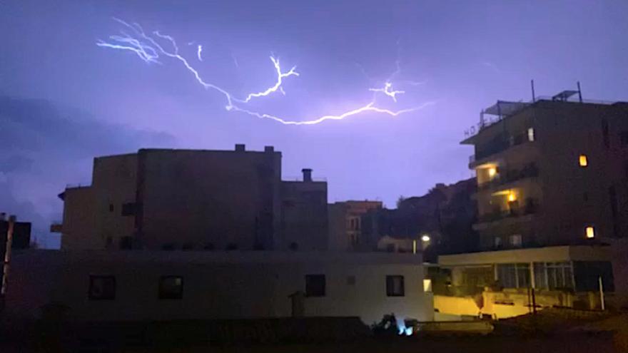 Espectaculares imágenes de las tormentas del fin de semana en Palma