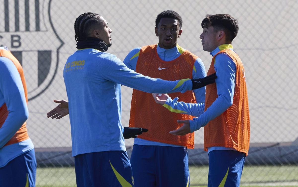 Flick troba a faltar un líder, però recupera ja Pedri