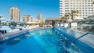 Cuatro 'day-pass' para disfrutar de piscinas de hotel en Barcelona si ser huésped