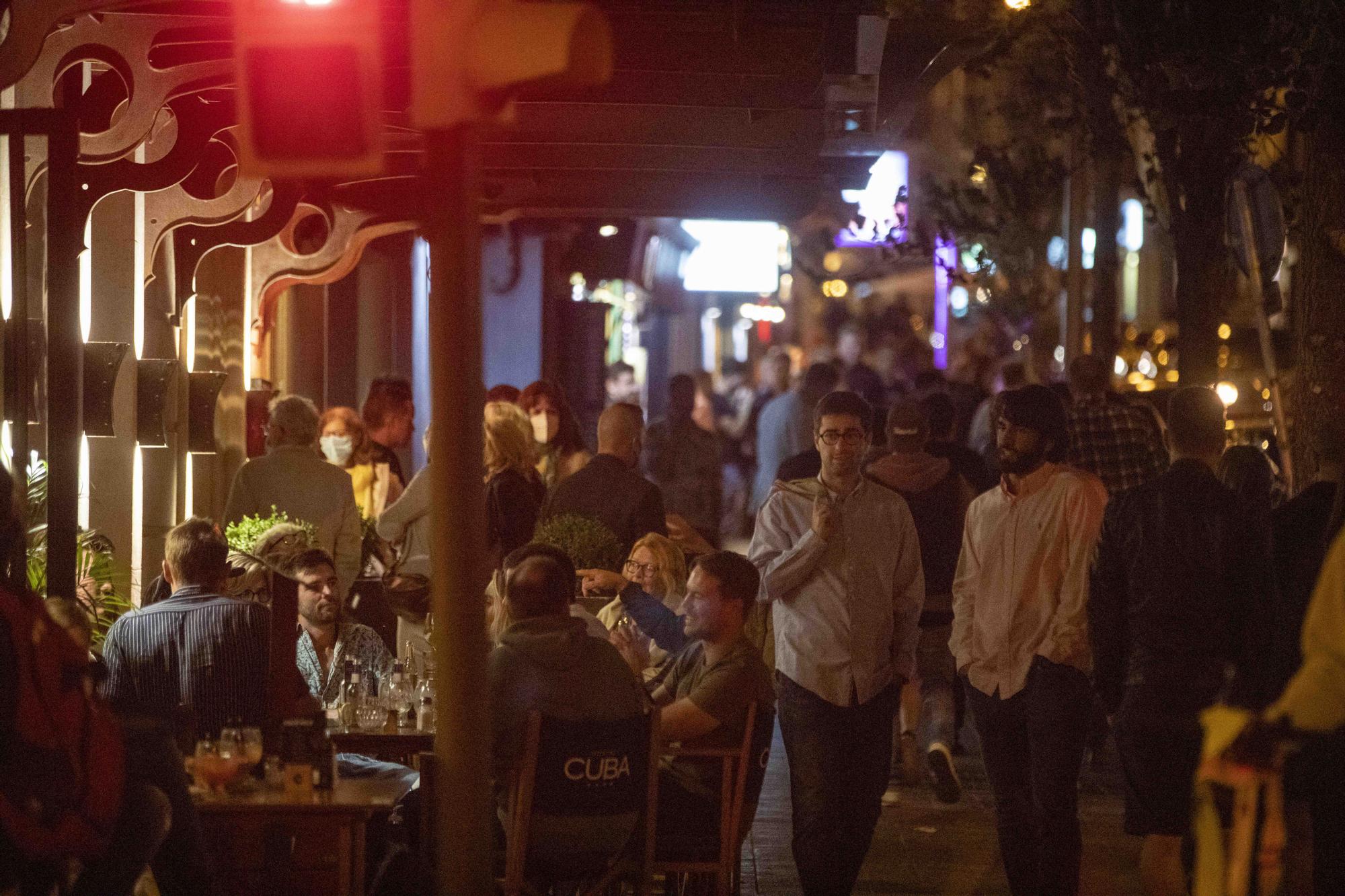 Mallorca se vuelca en la noche del primer baile