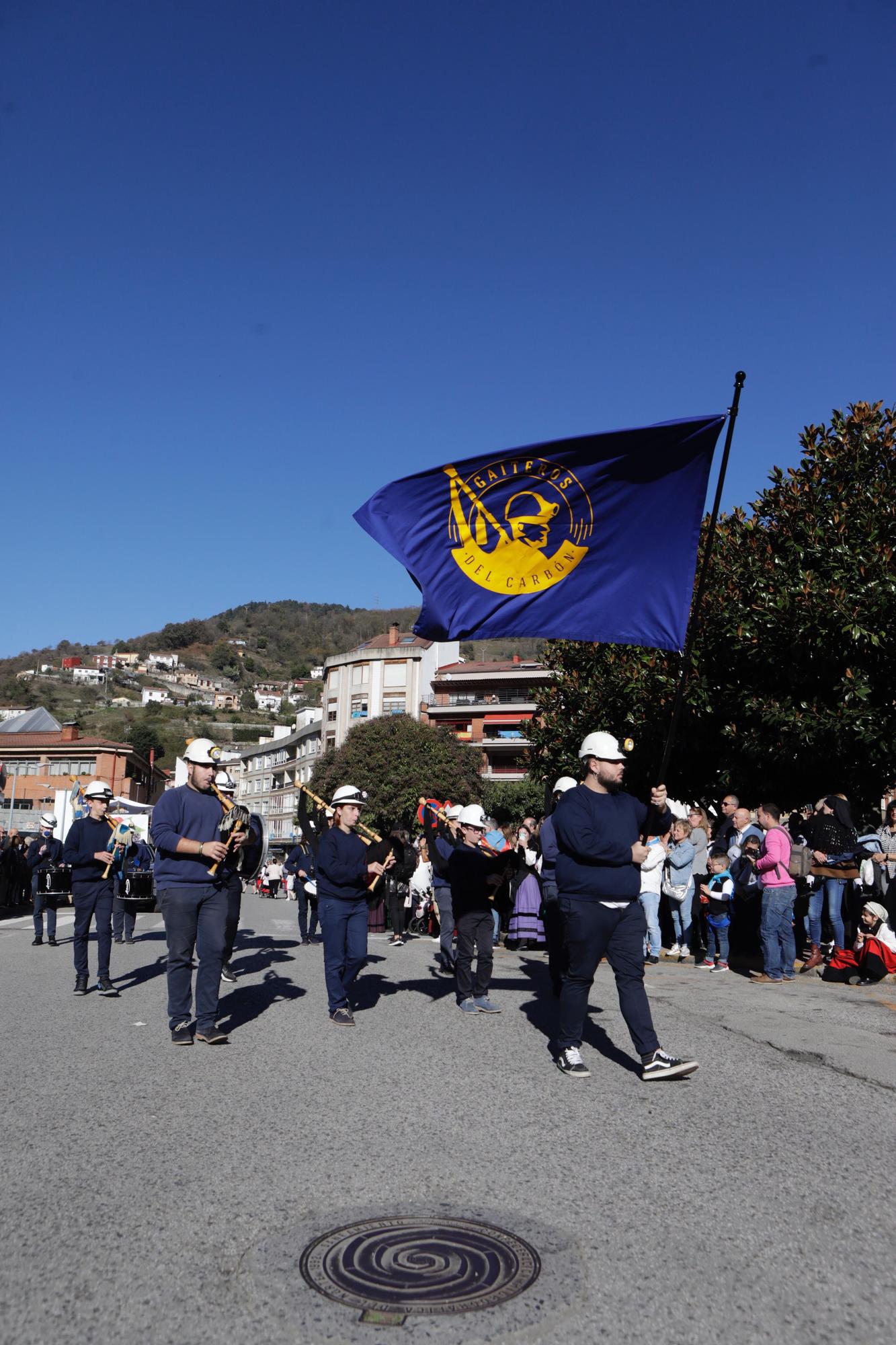 EN IMÁGENES: La localidad allerana de Moreda celebra San Martín, la fiesta de los Humanitarios