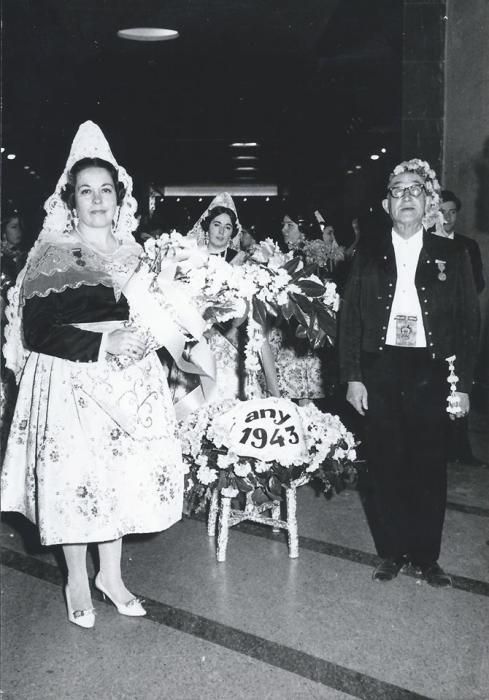 Así participó, junto con su presidente de 1943, en el 25 aniversario de la Ofrenda.