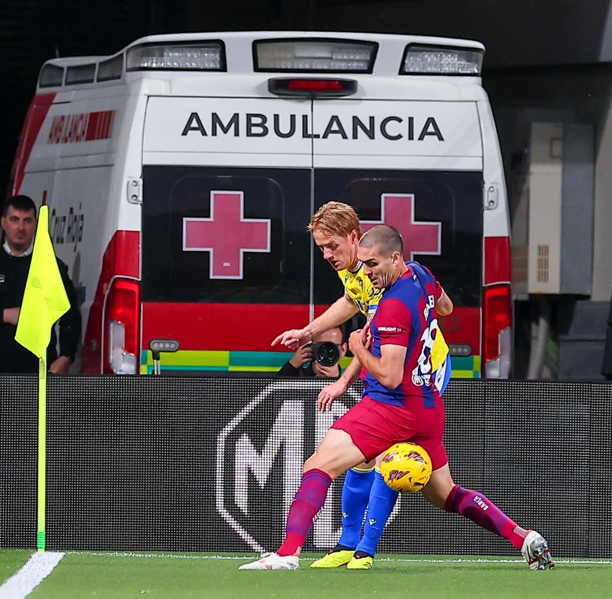 Cádiz CF - FC Barcelona, el partido de la jornada 31 de LaLiga EA Sports, en imágenes