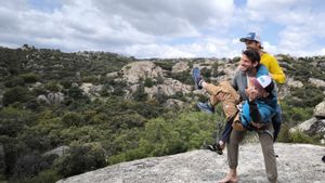 El influencer y entrenador personal Cesc Escolà y dos leyendas de la escalada, los hermanos Pou
