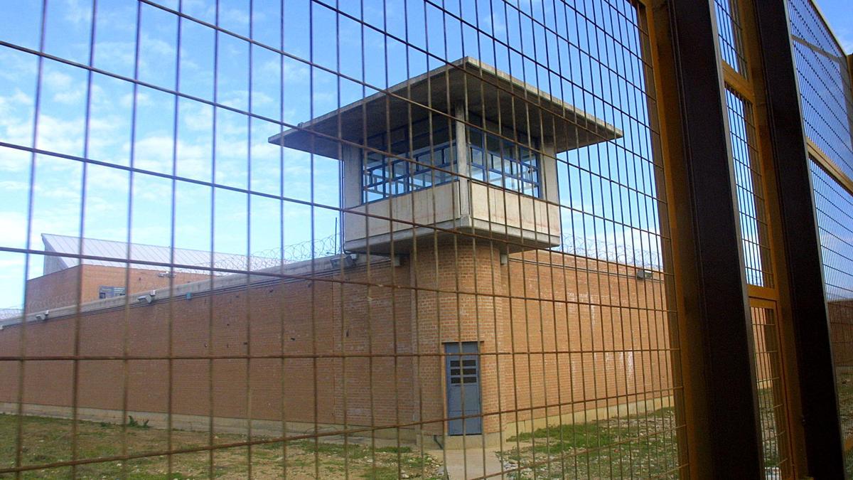 Exterior de la cárcel de Alhaurín
