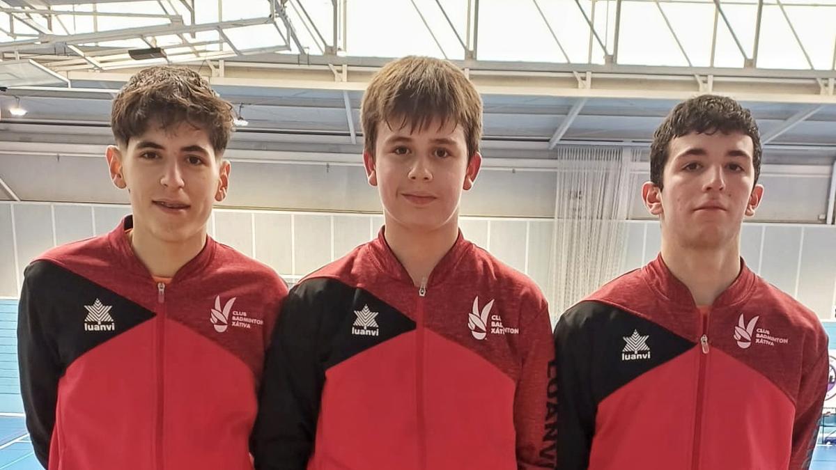 Deportistas del Bádminton Xàtiva en el Máster de Las Torres de Cotillas, en Murcia.